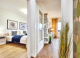 Geruch vom essen aus der küche, kinder die nachts noch kurz auf die toilette müssen und die eltern bei der abendgymnasik stören. Moderne 2 Zi Wo M Balkon U Blick Zum Dorfteich Ref 040