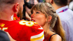 Taylor Swift made a surprise visit to a children's hospital answered a  young patient's inquiry about 49ers quarterback Brock Purdy. bit.ly/3ZRnVXI