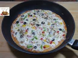 مسمن جديد بالعجينة السائلة الفورية بالخضار من ألذ و أسهل المملحات للعشاء بدون فرن Youtube Food Yummy Food Arabic Food