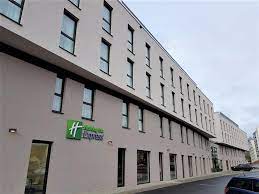 Book with all guarantees here, at the official website of the holiday inn andorra hotel. Erfolgreiche Ubergabe Und Eroffnung Des Holiday Inn Express Hotels In Trier Ten Brinke