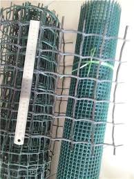 Designed to keep all manner of things out (including stray footballs!), you'll find garden netting to suit a variety of purposes and needs, including fine mesh garden netting that's ideal for keeping smaller creatures and insects away from your fruit and veg. Plastic Garden Fence Net Decorative Garden Mesh Boundry Sanno Plastic Wire Mesh Co Ltd Ecplaza Net