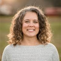 Kari Kirk's Instagram, Twitter & Facebook