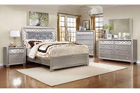 Silver mirror bedroom set, description: Shamrock Silver Grey Tufted With Crystal Umf8860