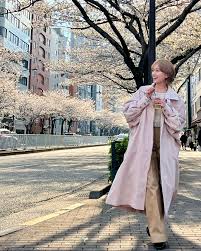 桜色を満喫中〜🥤😋🌸 outer @stunninglure tops @anuke__official pants  @chaos_tokyo.jp shoes @fabiorusconi_japan #春 #桜 #お花見 #私服 #春の新作