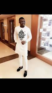 Voir plus d'idées sur le thème modele pagne africain homme, tenue africaine pour homme, chemise homme fashion. 350 Meilleures Idees Sur Modele Pagne Africain Homme Modele Pagne Africain Homme Mode Homme Habillement Homme