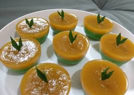 .kue talam singkong, resep kue talam ketan, resep kue talam ubi, kue talam pisang, kue talam jagung simak panduan lengkapnya didalam aplikasi resep kue talam pandan lengkap berikut ini. 3 Langkah Cara Membuat Talam Pandan Gula Merah Yang Mudah