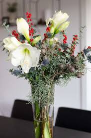 This glas weihnachtlich dekoriert graphic has 19 dominated colors, which include it makes so beautiful color. Amaryllisstrauss 5 Ideen Fur Beiwerk Kombinationen Blumigo
