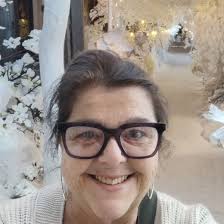 Does anyone know if there are pool noodles available