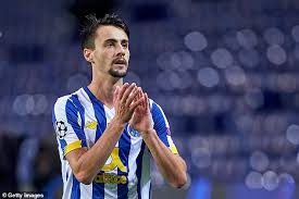 Fábio da rocha vieira (born 12 june 1991) is a portuguese footballer who played for f.c. Arsenal Ready To Begin Talks To Sign 27m Porto Midfielder Fabio Vieira In January Aktuelle Boulevard Nachrichten Und Fotogalerien Zu Stars Sternchen