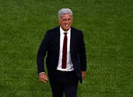 Le sélectionneur de l'équipe de suisse a été désigné pour la troisième année consécutive entraîneur de l'année, lors des swiss football awards à ouchy. Glum Swiss Admit Poor Performance After Italy Thumping Sports Malay Mail