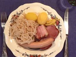 A Dimanche D Hiver Repas D Hiver Alsacien Les Navets Sales Brisach Et L Os A Moelle Recettes De Cuisine Recettes Alsaciennes Choucroute De Navet
