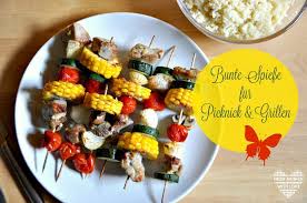 Bunte Spiesse Fur Picknick Oder Zum Grillen Spiesse Grillen Lebensmittel Essen