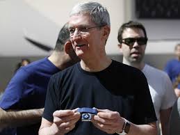 Apple Ceo Tim Cook Says The Apple Watch Helped Him Lose 30 Pounds Apple Watch Lose 30 Pounds Apple Watch Fitness