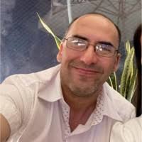 3500+ perfiles de «Ramiro»