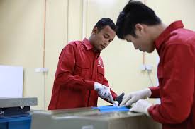 Selain aplikasi di industri dirgantara, dewasa ini material komposit telah banyak juga digunakan untuk badan mobil f1. Penggambaran Aktiviti Pelajar Dtp Diploma Teknologi Kejuruteraan Pemprosesan Polimer Komposit Dan Iac Diploma Industri Pembuatan Komposit Diploma In Polymer Composites Processing Engineering Technology Facebook