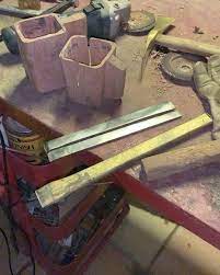 حامد الجفران on instagram الامكانيات قليله في الحضر التجوال منما جعلني اصنع ازميل لنحت الخشب ومطرقه خشب hammer tools