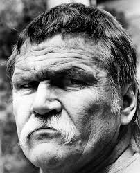 Harry Crews, novelist of hard lives and dark corners of the South, dies at  76