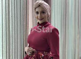 Call the main at home, rozi but there are also among relatives and acquaintances who called him. Pendidikan Itu Penting Jika Saya Tiada Nanti Siapa Nak Tolong Ziana Zain Soya Lemon