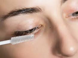 Formules magiques qui marchent vraiment. 7 Serums Pour Faire Pousser Les Cils Qui Marchent Vraiment