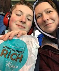 julie whittingham (@juleswhit76)