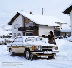 Mercedes Benz 280 E Vom Schnee Befreit Mercedesbenz 280e Mercedes Mercedes280e Zwischengas Classiccar Classiccars O Oldtimer Youngtimer Mercedes Benz