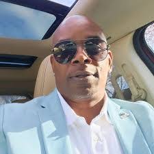 Kenneth Cupp's Instagram, Twitter & Facebook