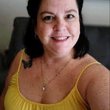 Cathy Massaro's Instagram, Twitter & Facebook