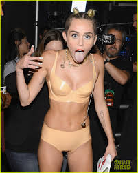 Miley Cyrus: Nude Bra & Underwear at MTV VMAs 2013!: Photo 2937727 | 2013  MTV VMAs, Miley Cyrus Pictures | Just Jared