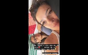 A contratação de francisca cerqueira gomes, 18 anos de idade, para a novela 'festa é festa' causou muita polémica, principalmente entre outros jovens atores, com mais experiência, mas também com os mais veteranos, como fernanda serrano que não terá ficado feliz com a comparação feita entre as duas na capa da revista de cristina ferreira. Maria Cerqueira Gomes Apoia Se Na Filha As Vezes E Ela Que Me Da Colo Vip Pt