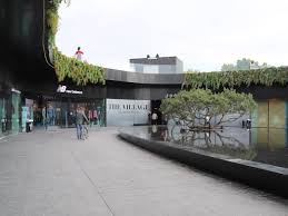 Bienvenue sur la page officielle de la ville de villefontaine ! Pres De Lyon Un Braquage Au Village De Marques Ce Lundi