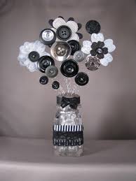 Button Bouquet I Made Whimsicallee Saltshakerbuttonbouquets Buttonbouquets Button Bouquet Button Flowers Button Creations