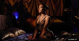 Diana Lawrence porn – petite latina in stylish movies