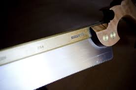 Hand Saw Buyer S Guide For Traditional Woodworking Wood And Shop Hand Saw Woodworking Woodworking Hand Tools