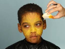 Lowe Schminken Zu Fasching Einfache Anleitung Und Tolle Ideen Fur Gross Und Klein Lowe Schminken Fasching Und Fasching Makeup