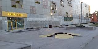 During the last 15 years, it has gone from a garrison town to a developed commercial city, today attracting visitors in the summertime mainly from germany. Kristianstad Streetplaza Myskatespots Com