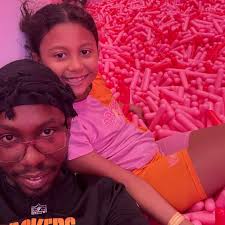 Want me to stream the game?? Report here for yes or no.