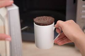 Vite Fait Bien Fait Comment Faire Un Mug Cake En 3 Minutes Chrono On Prepare Un Petit Encas Rapide Et Recette Gateau Rapide Recette Mugcake Gateau Rapide