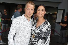Podcaster, deutschrapper und nach corona auf tour! Oliver Pocher Er Tragt Was Seine Frau Ihm Rauslegt Gala De