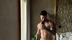 MyVidster Shutters and Gay Twitter Reacts | EDGE United States