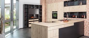 Die küche wie auch die elektrogeräte sind gebraucht, aber in sehr gutem zustand. Kuchenstudio Bareiss In Freiburg Elektro Und Kuchenstudio Mit Kuchenausstellung Direkt In Freiburg Kuchenausstellung Und Elektrogerate Miele