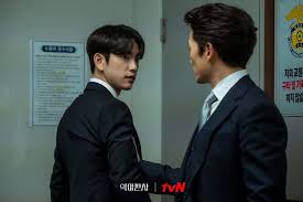 Kang yo han (ji sung) is a head trial judge who punishes the dishonest in the courtroom with no mercy, turning it into a reality show, and thus has earned the nickname devil judge; The Devil Judge Episode 7 Ji Sung Reveals Shocking Truth About Jinyoung S Past Proves The Young Judge Lives His Life With Lies Kdramastars