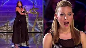 L'eisti a un incroyable talent saison 2 candidats n° 3 candidat n° 6 candidat n° 8 candidat n° 7 the foreigners candidat n° 2 guillaume battini arthur halajko yves thibaut schmitt the foreigners thibaud schmitt aka le ninja du 95: Elle Arrache Sa Robe En Plein Numero Et Fait Halluciner Toute La Salle