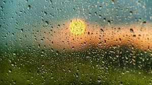 Ai, meu choro de moça perdida gritava à cidade que o fogo do amor sob a chuva há instantes morrera. 10 Cancoes Brasileiras Para Trazer De Volta A Chuva Revista Bula