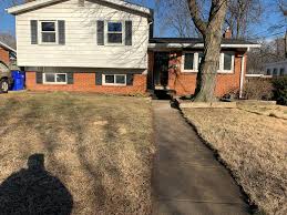 21 front yard landscaping ideas to increase your home's curb appeal. What To Do Bought Home A Month Ago Looking For Ideas To Make My Front Yard Look Better Landscaping