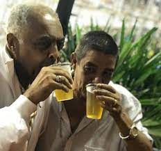 Pagodinho revelou como levou a cerveja para o hospital na visita à amiga. Em Camarote De Marca De Cerveja Zeca Pagodinho Pede Carnaval Sem Bebida Jovem Pan