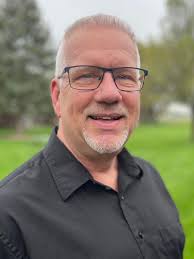 Norfolk newspaper editor had 'a love for sports'