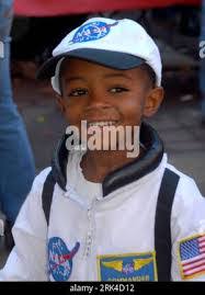 Ash Nel's Instagram, Twitter & Facebook