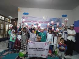 Check spelling or type a new query. Pyi Yatim Dan Zakat Berikan Santunan Bagi Anak Yatim Republika Online