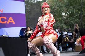 Her mother was a rapper and used to bring her along to studio sessions, establishing her as a teenager, megan thee stallion began rapping. Hot Girl Summer S Megan Thee Stallion S Net Worth Plunged In Debt