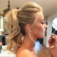 Pin By Ticia Zavala On Hair Cute Hairstyles For Medium Hair Medium Hair Styles Hair Lengths